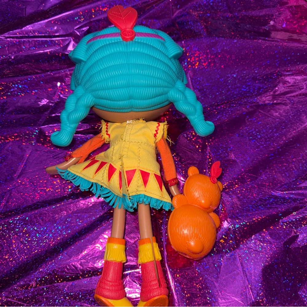 Lalaloopsy Feather Tell a Tale with Pet Swan - Picture 3 of 3